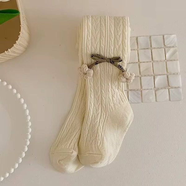 جورابشلواری بچگانه عروسکی گل دار