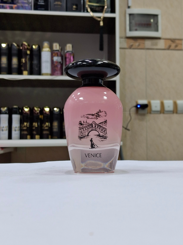 ادکلن زنانه نایت د پاریس ونیز برند اورینتال فرگرنسز ( L ORIENTALE FRAGRANCES - NIGHT DE PARIS VENICE )