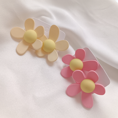 گوشواره فانتزی مدل گل پنج پر