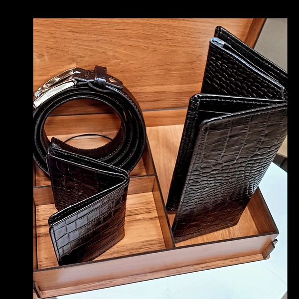 ست هدیه 3 تیکه چرم طبیعی مدل آناویز چرم