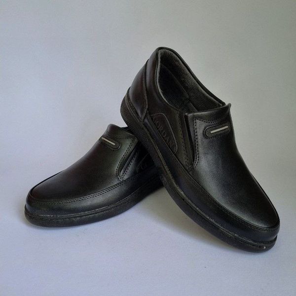 کفش مردانه طبی چرم خارجی مدل جردن  دوردوخت و اشترابل دوزی