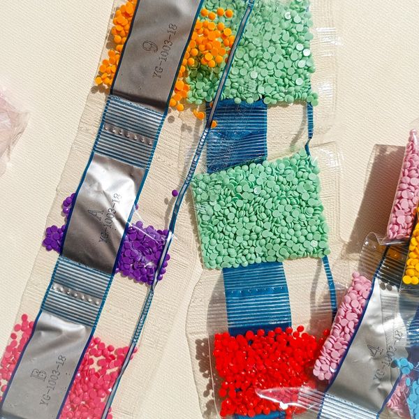 بوم نقاشی الماسی طرح کرومی و دوستان کد 203