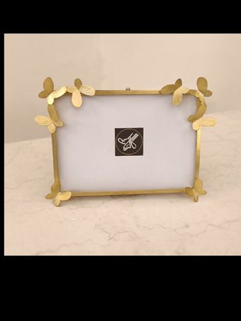 قاب عکس پروانه  مینیمال