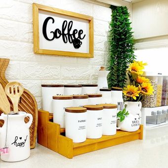 استند چوبی سه‌ پله قهوه و ادویه: زیبایی و نظم در آشپزخانه