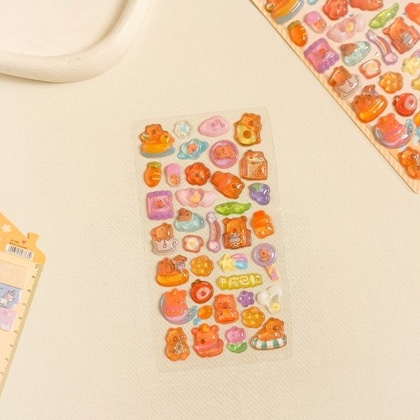 استیکر برجسته طرح کاپی بارا