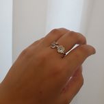 انگشتر گل دار ایراد دار (ایرادش تو دست مشخص نیست)