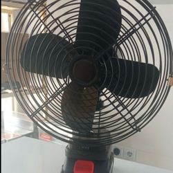 پنکه شارژی فلزی (پنکه نیسانی) FAN LITHIUM | فوق‌حرفه‌ایکیفیت عالی