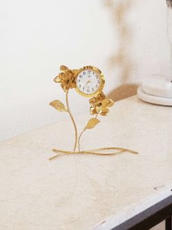 ساعت رومیزی رز