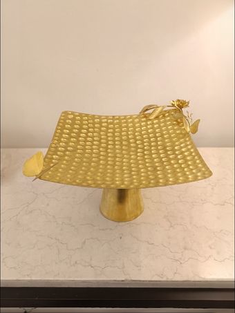 شیرینی خوری دیبا پایه دار