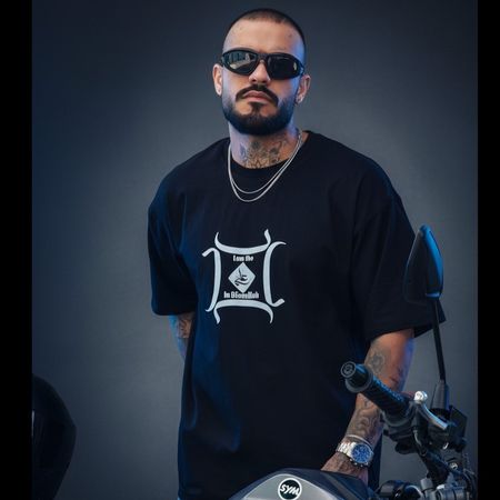 تیشرت طرح نقطه