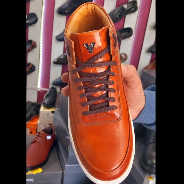 کفش اسپورت تمام چرمی ونیز کیفیت درجه 1 با زیره پی یو