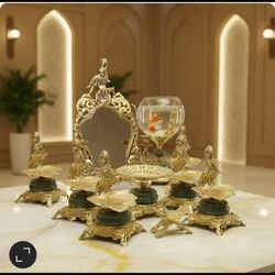 هفت سین برنزی مدل برگ کاجی پایه سنگ سبز با تنگ