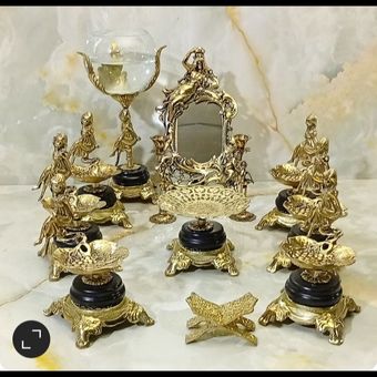 هفت سین برنزی مدل برگ انگوری و فرشته پایه سنگ مشکی سرویس کامل