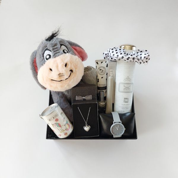 کادو تولد دخترانه، هدیه روز دختر، کادوی شیک دخترانه