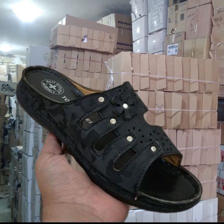 دمپایی طبی زنانه پتینه همراهی بی‌نظیر برای سلامت و راحتی پاها