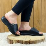 صندل طبی زنانه سوزنی همراهی بی‌نظیر برای سلامت و راحتی پاها