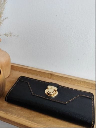 کیف پول و موبایل چرم سوگو سه لت قفل دار کد 423 دوخت ظریف دست دوز