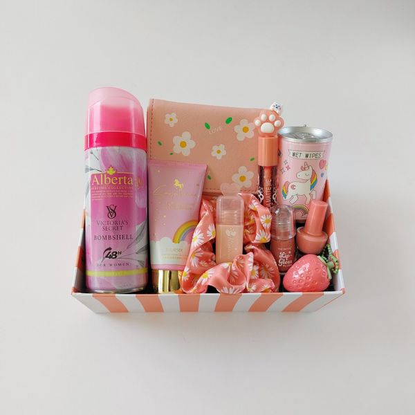 پک هدیه خاص صورتی، کادو تولد سالگرد روز دختر روز زن