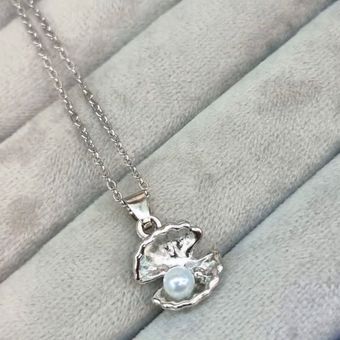 گردنبند صدف و مروارید