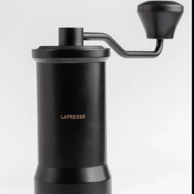💎 آسیاب قهوه دستی لِپرسو LePRESSO مدل LPMCGRBK