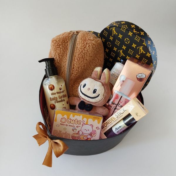 کادوی دخترانه، کادو تولد، پک هدیه لوکس زنانه