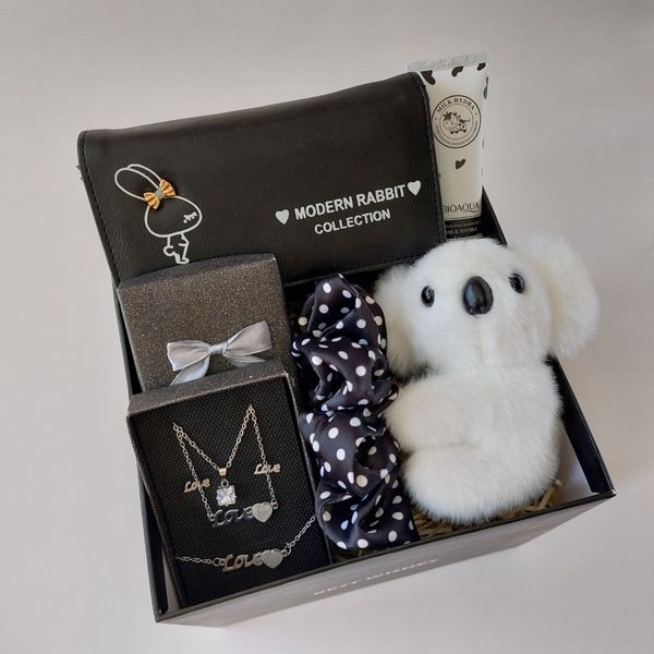 پک هدیه مشکی، کادوی خاص تولد، هدیه دخترانه