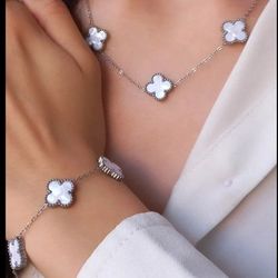 ست ونکلیف نقره ای سفید