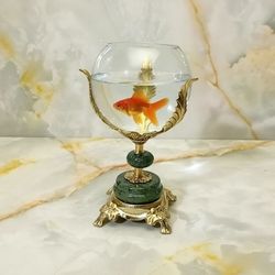 تنگ ماهی برنزی مدل برگی با سنگ سبز