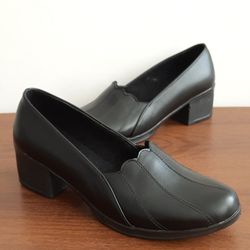 کفش چرمی پاشنه دار  چرم زنانه کد229 مدل خورشیدی  کفش پاشنه 5 سانتی مجلسی اداری اسپرت بادوام و ظریف