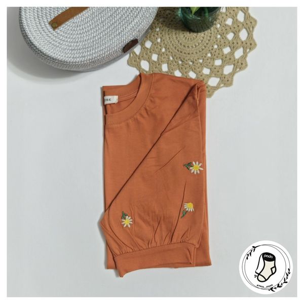 تیشرت آستین گلدوزی