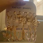 پک گوشواره 9 تایی مدل پروانه مروارید طلایی