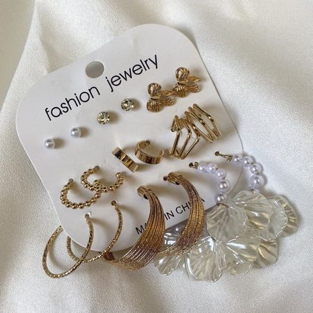 پک گوشواره 9 تایی مدل مروارید آویز صدف طلایی