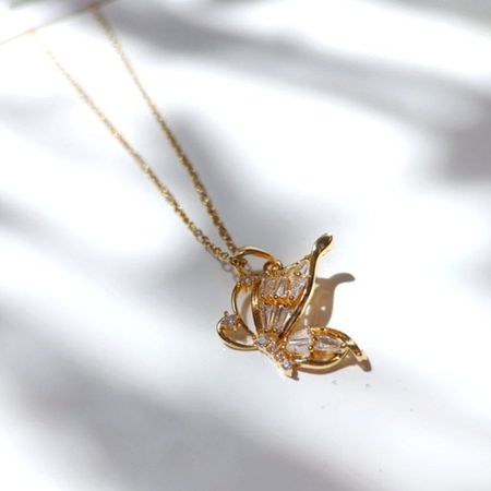 گردنبند پروانه جواهری