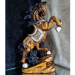 اسب بزرگ رزین