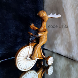 مجسمه دوچرخه سوار