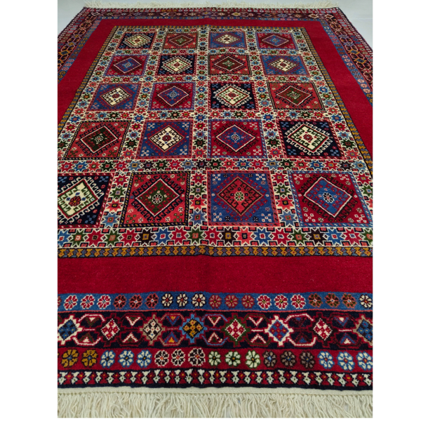 فرش دستباف سایز قالیچه خشتی (تمام پشم یلمه زمینه دور خلوت لاکی)