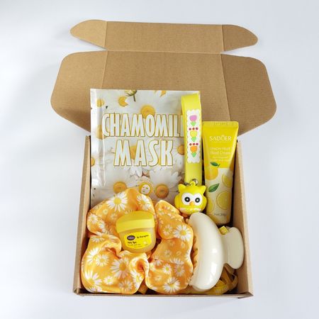 کادوی اقتصادی دخترانه، پک هدیه بابونه ، پک مینیمال