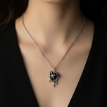 گردنبند پینترستی قلب اسیر