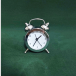 ساعت رومیزی زنگ دار طرح کلاسیک
