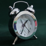 ساعت رومیزی زنگ دار طرح کلاسیک