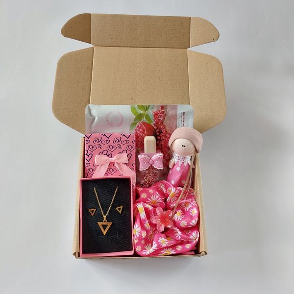 کادو تولد اقتصادی، هدیه دخترانه