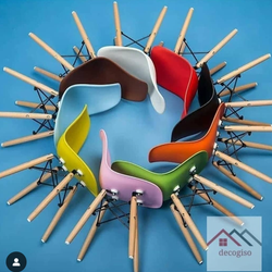 صندلی فایبرگلاس پایه چوبی