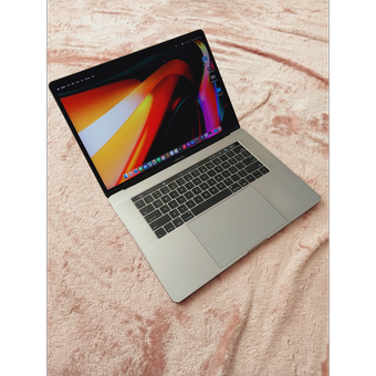Macbook pro 2017 1 tb