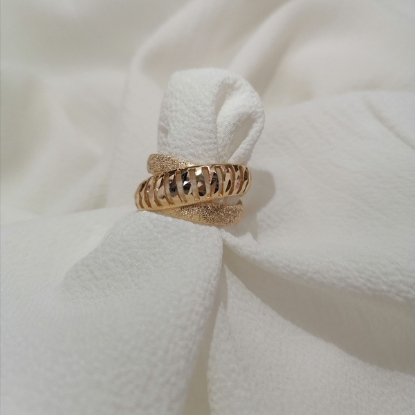 انگشتر  طلاروس طرح طلا 03015