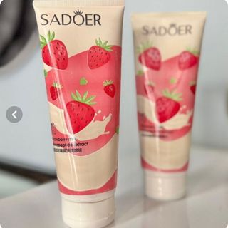نمک بدن توت فرنگی سادور SADORE