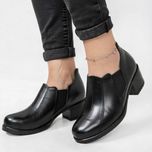 کفش زنانه پاشنه‌دار طبی مدل هلالی رویه چرم بیاله، پاشنه 5 سانتی، کشی و راحت