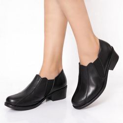 کفش زنانه پاشنه‌دار طبی مدل هلالی کشی رویه چرم بیاله، پاشنه 5 سانت