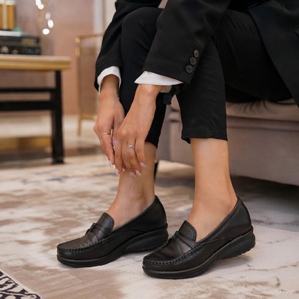 کفش زنانه طبی مشکی کفی طبی، دوردوخت، زیره PU، راحت و بادوام