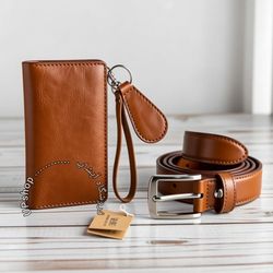 کیف و کمربند چرمی پشت چرم سوگو درجه یک، سگک استیل، دوخت عالی با بند و جاکلیدی چرم  مناسب هدیه