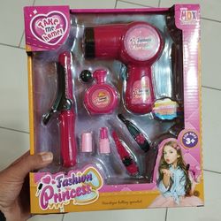 ست اسباب بازی آرایش میدیکس 666